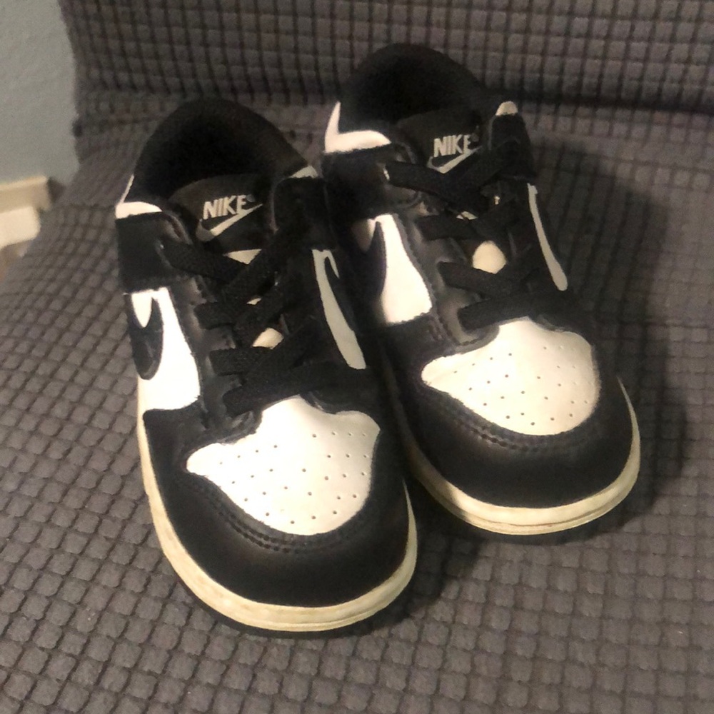Nike Kids Black and White Sneakers